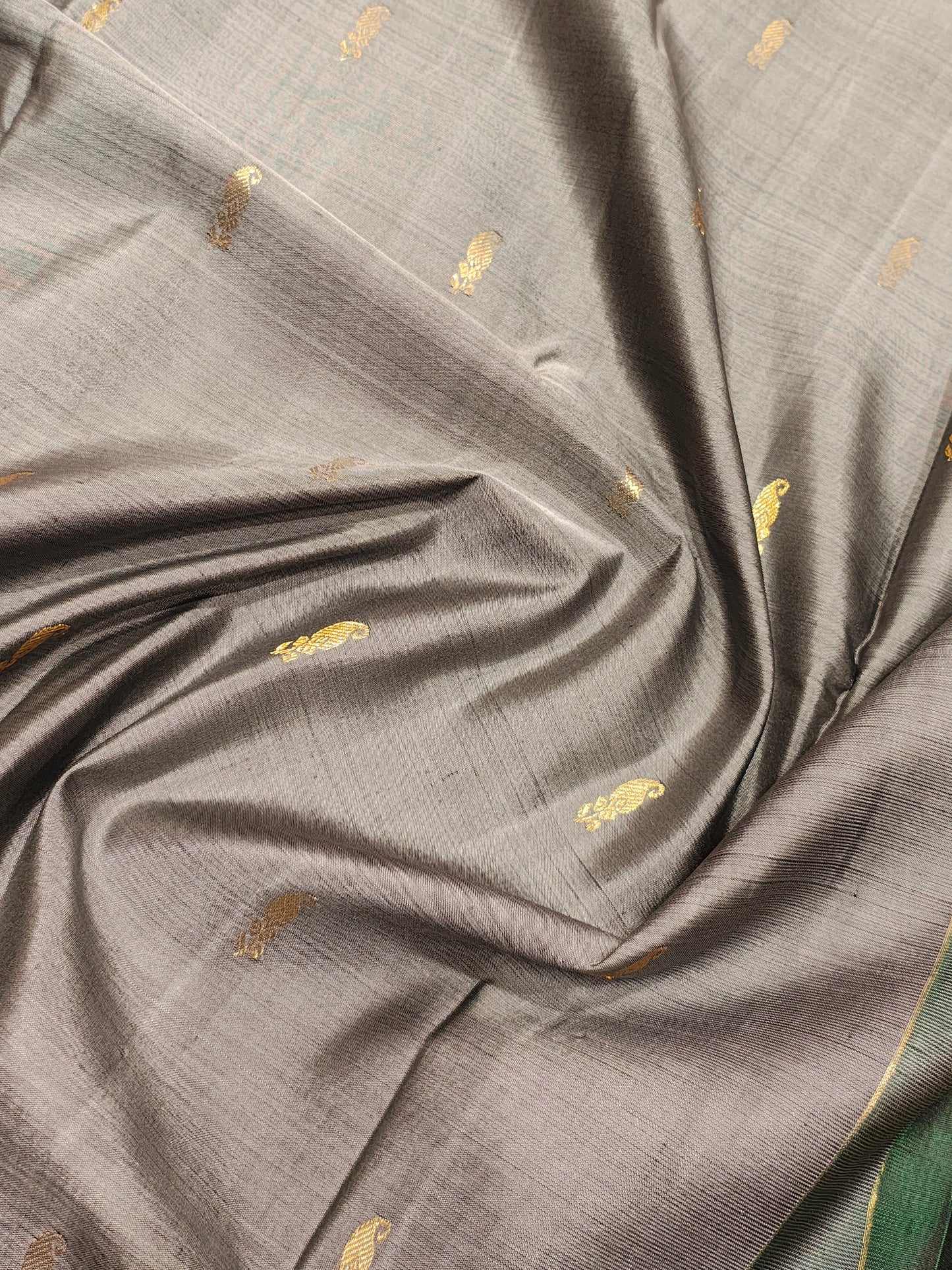 Kanjivaram Beautiful Grey Pure Silk Saree With Bottle Green Border