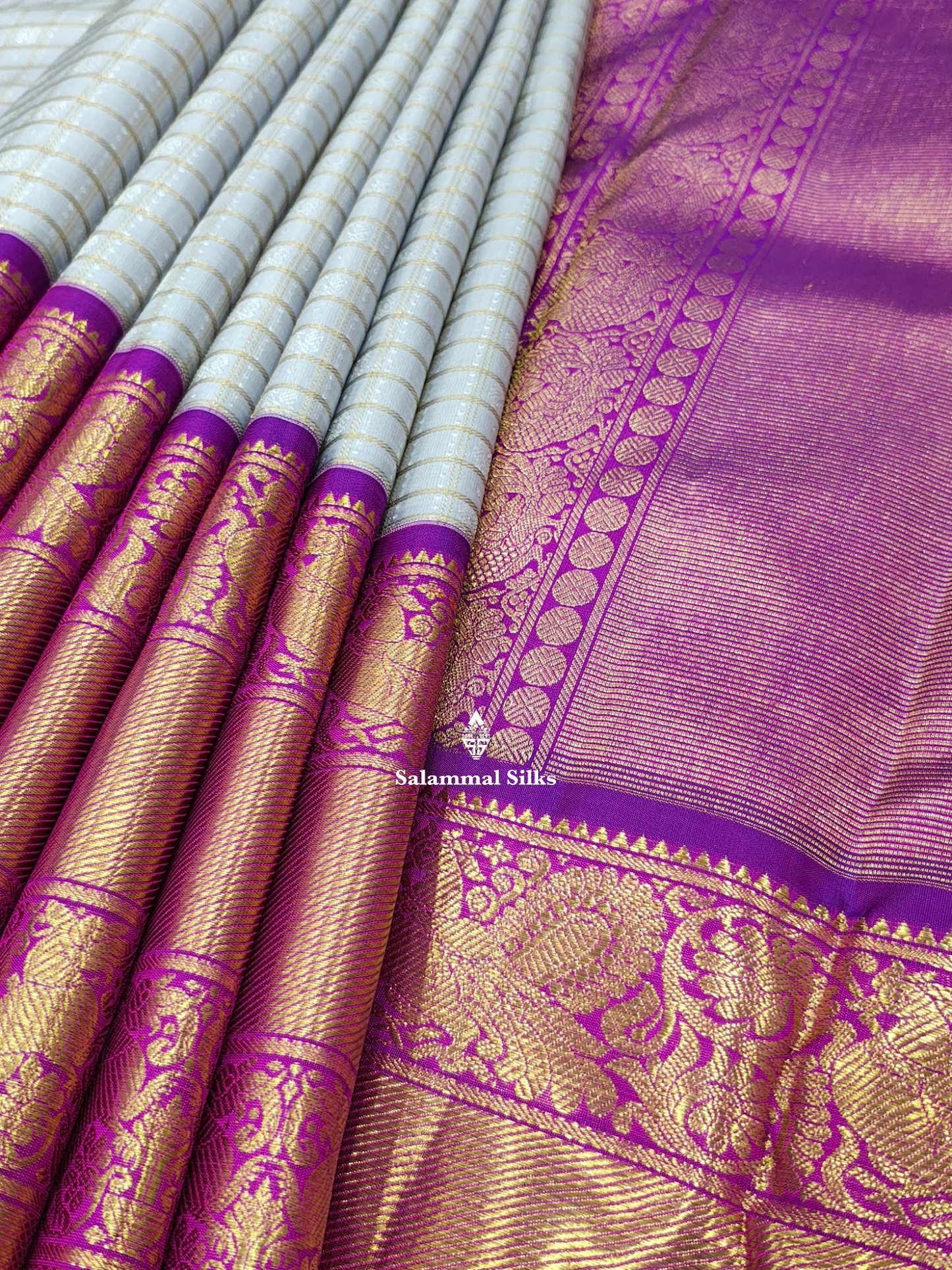 Kanjivaram Korvai Light Grey Traditional Checks 2G  Zari Wedding Silk Saree With Vadamalli Long Border