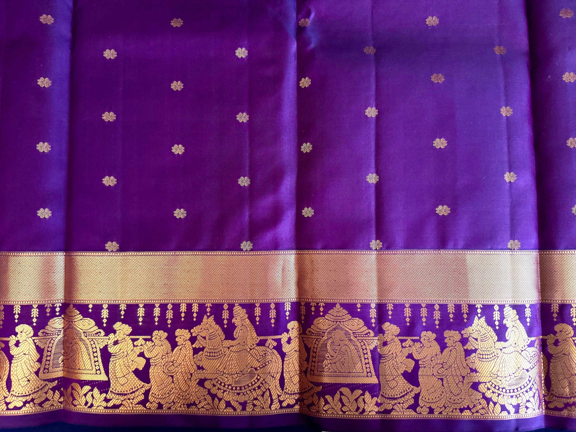 Dark Violet Silk Saree With Pallakku Border