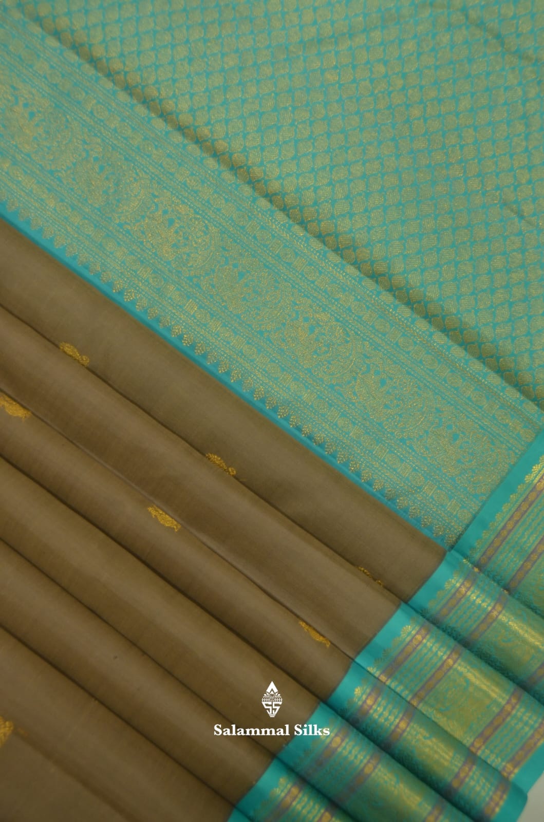 Kanjivaram Chocolate Brown Silk Saree With Sapphire Green Korvai Border