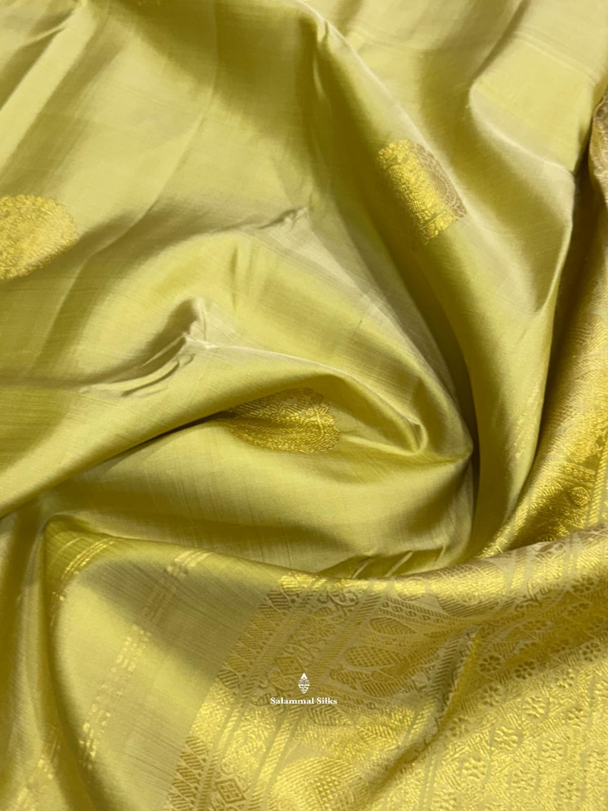 Kanjivaram Pista Green Pure Silk Saree With Gold Zari Border