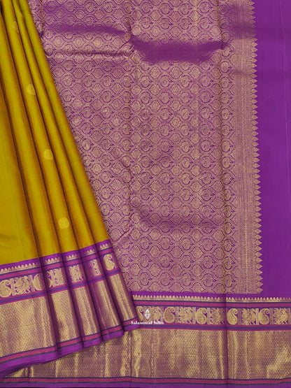 Kanjivaram Manthuli Green Pure Silk Saree With Magenta Border