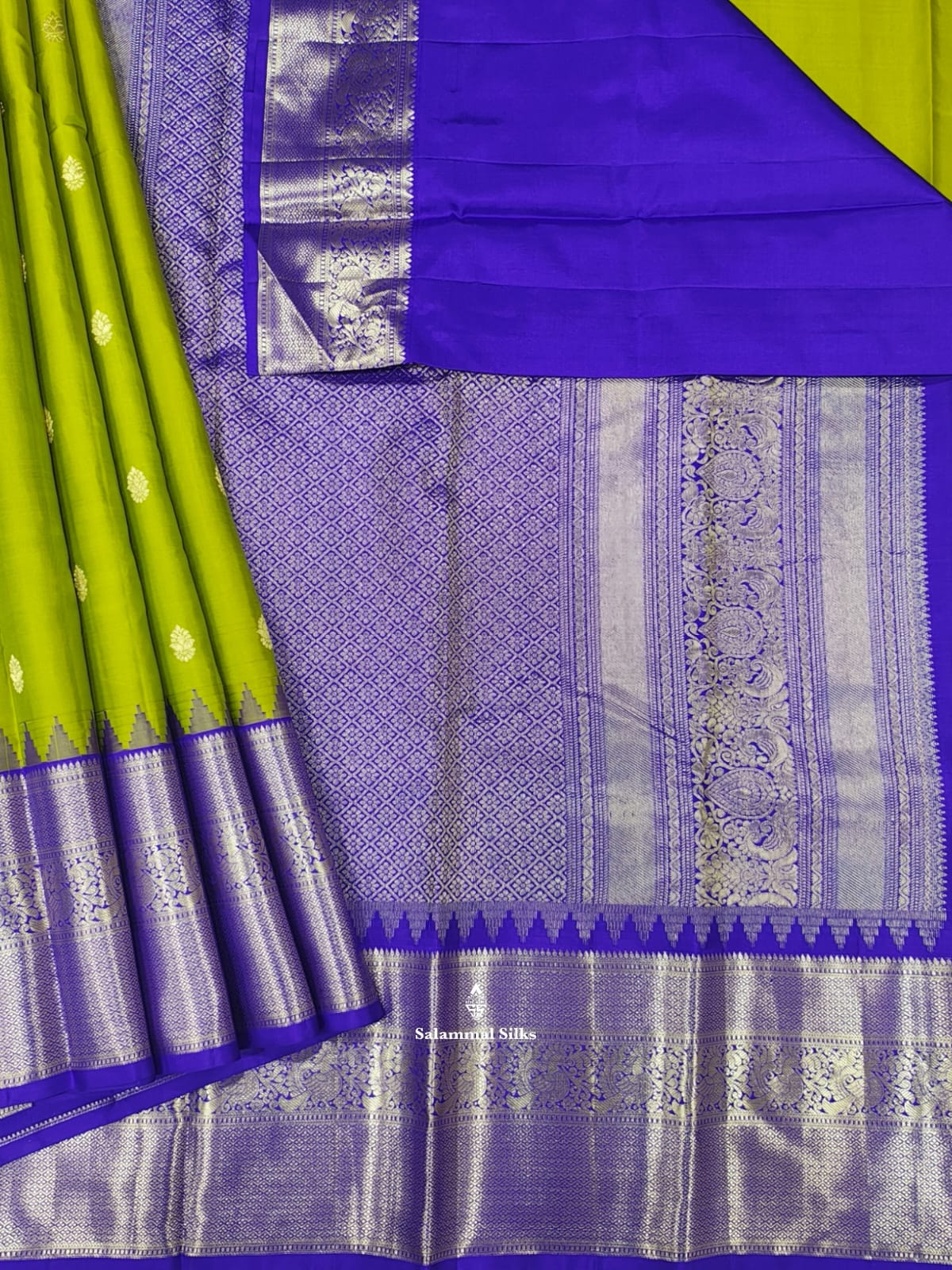 Kanjivaram Parrot Green  Pure Silk Saree With Royal Blue Border