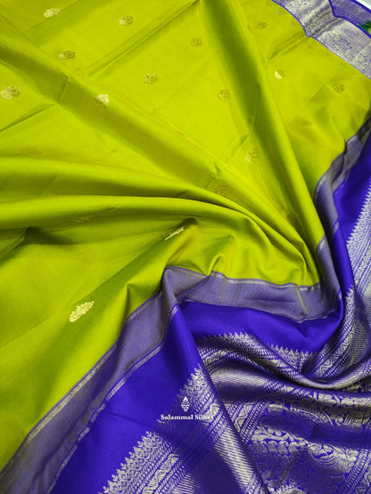 Kanjivaram Parrot Green  Pure Silk Saree With Royal Blue Border