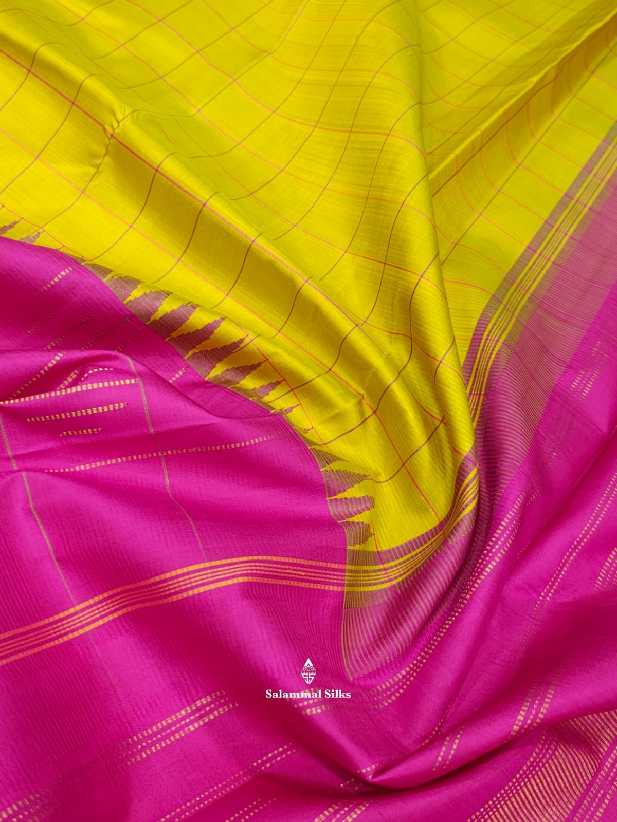 Kanjivaram Manthuli Green Half And Half Pure Silk Saree With Magenta Blouse