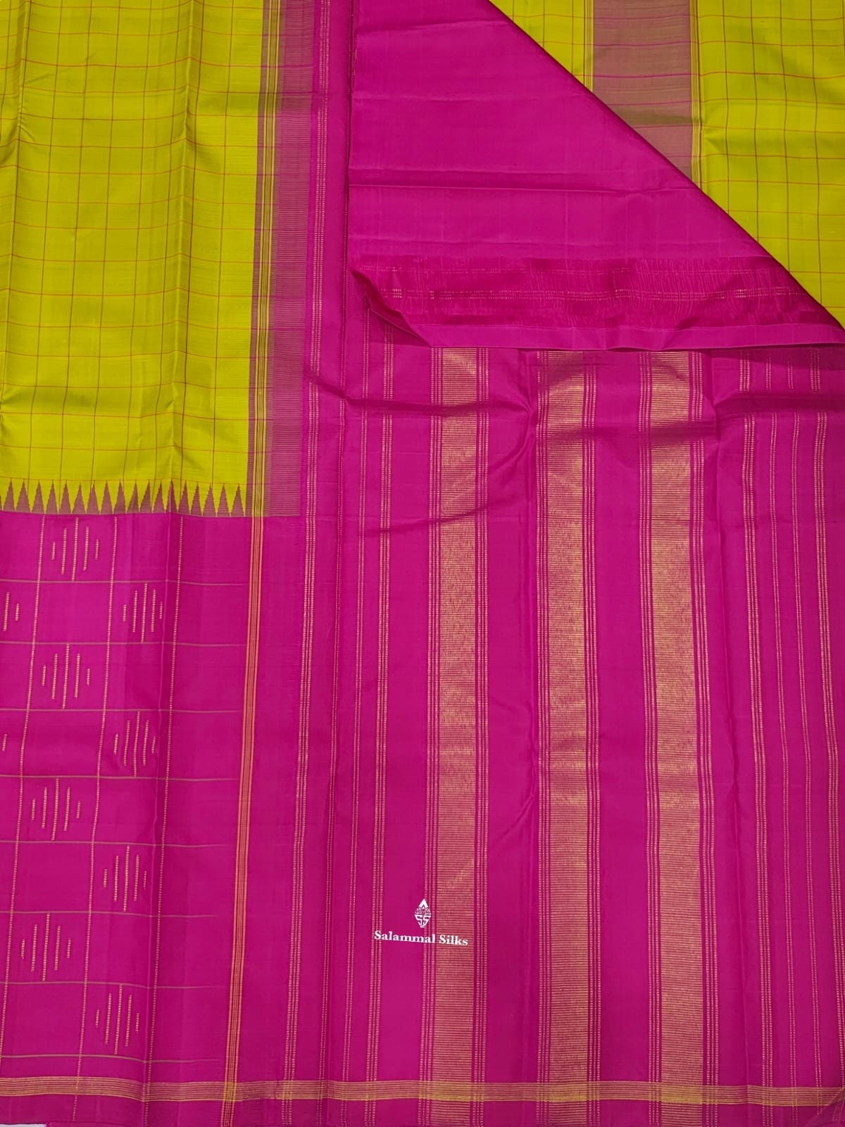 Kanjivaram Manthuli Green Half And Half Pure Silk Saree With Magenta Blouse